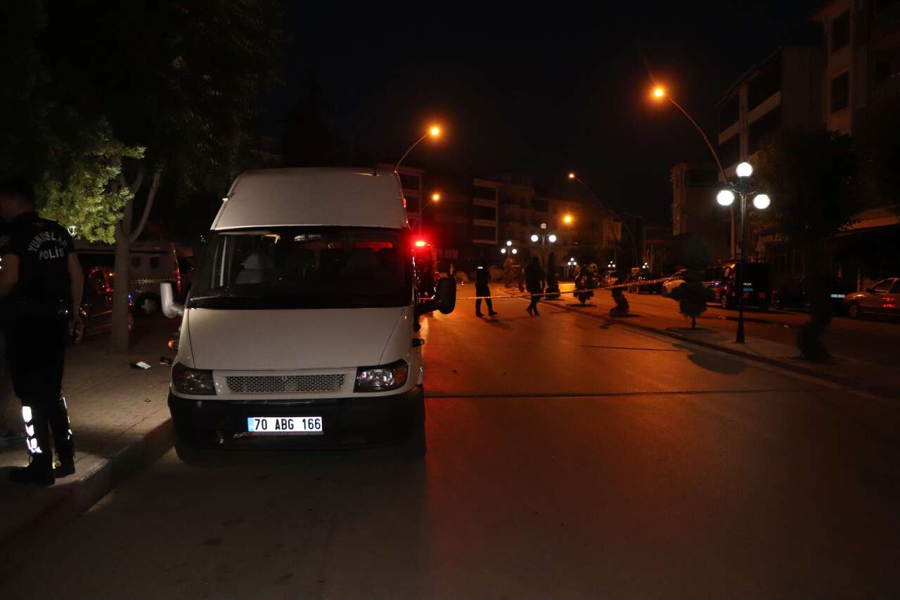 Geceyi yasa boğan kaza! 2 gençten geriye sadece ayakkabıları kaldı 1
